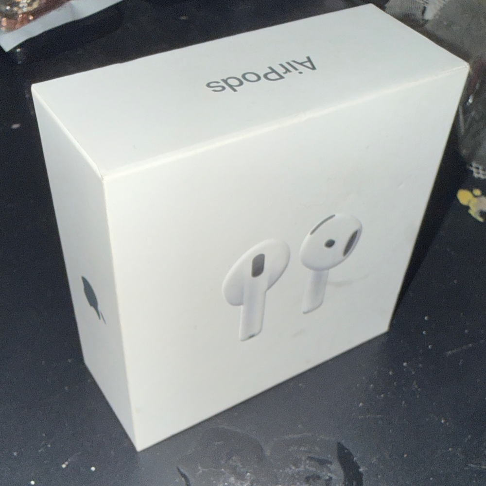 Apple AirPods 4 NewInBox*